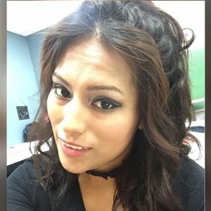 Meet your Posher, Faviola